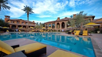palm-desert-real-estate-resort-pool
